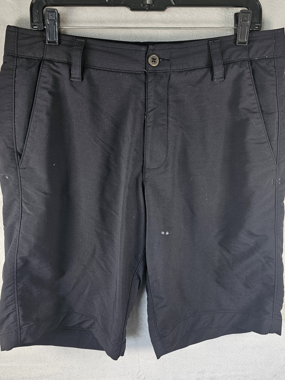 Under Armour Sz. 34 Men's Black HeatGear Loose-Fit Athletic Golf Shorts
